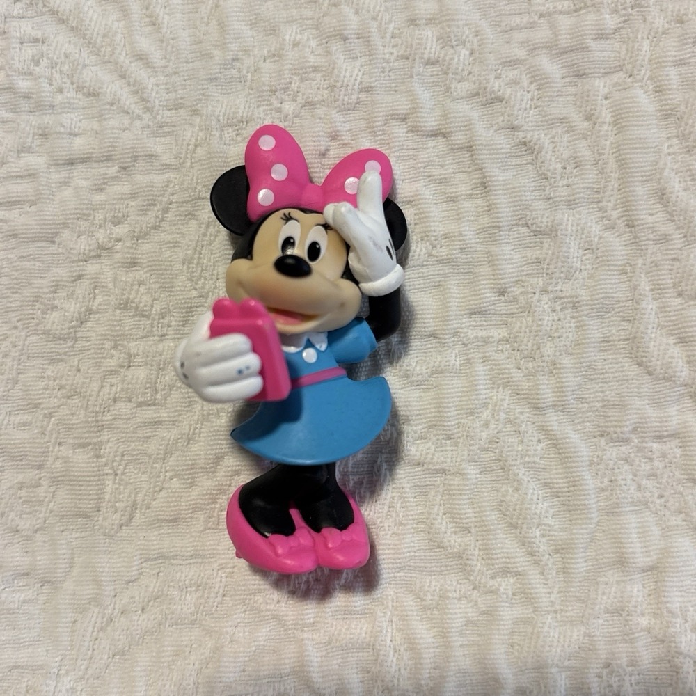 Disney Figurine 2" Minnie Mouse Selfie Phone Toy Figure
